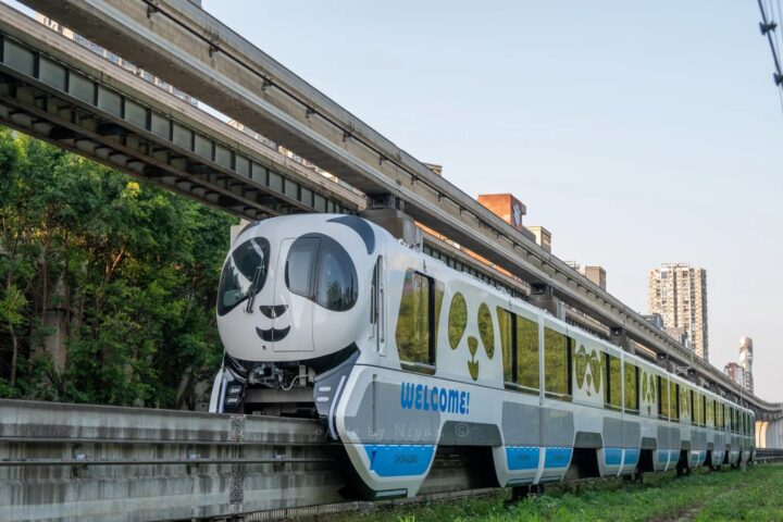 Chongqing újdonsága: bemutatták a panda témájú vasútvonalat
